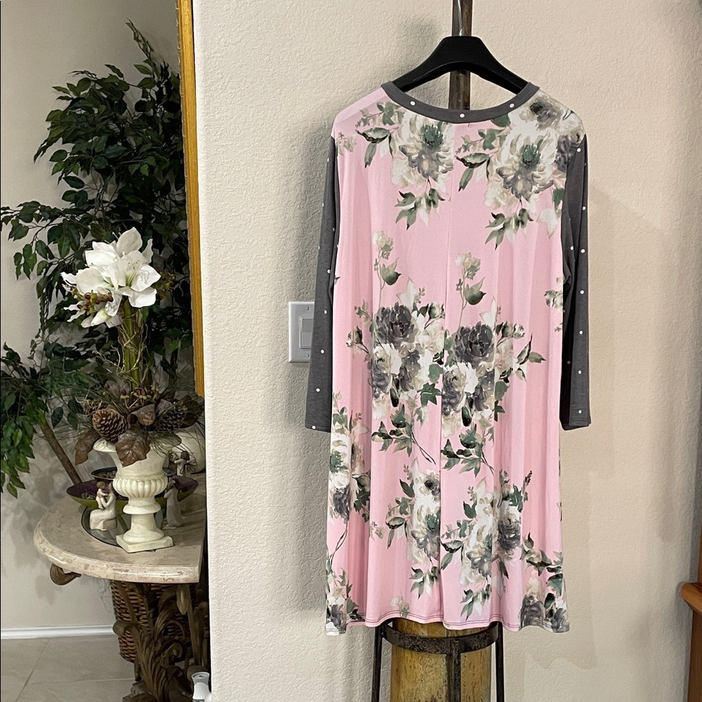 🩷 NEW Egs California🩶 Plus SZ 3X Gray and Pink Polka Dot Floral 2 sided Dress - Picture 7 of 13